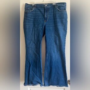 Abercrombie women’s “the vintage flare” high rise. Size 18s worn 1 time.